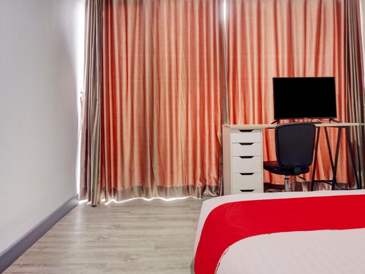 Oyo 1805 Fatmawati Mansion Syariah Hotell Jakarta Exteriör bild